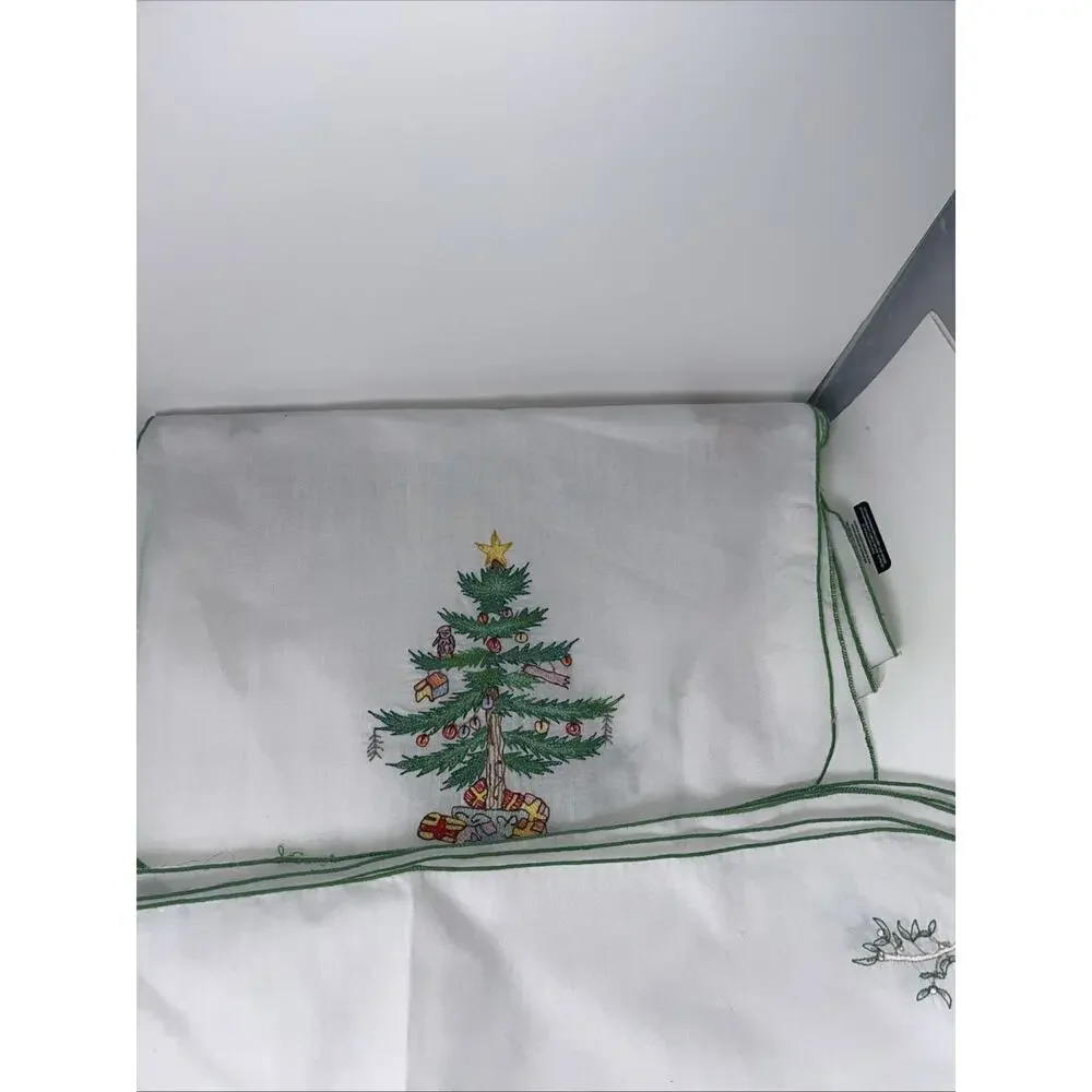 Set of Vintage B.M. Jabara Christmas Embroidered - 8 Placemats 8 Napkins Runner